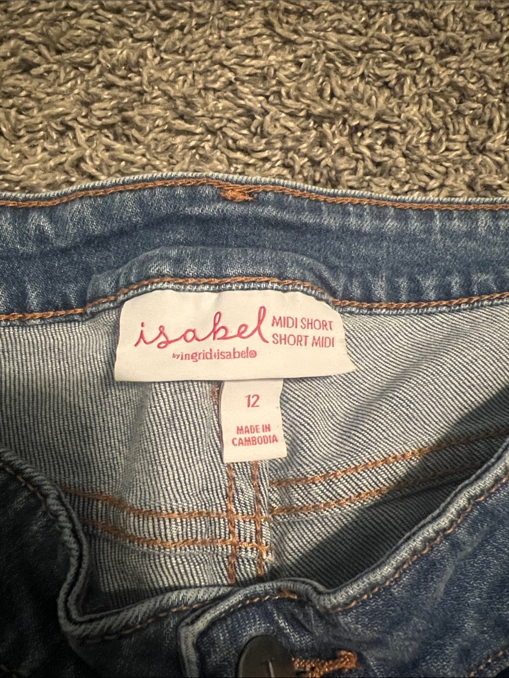 Isabel by Ingrid+Isabel Maternity Midi Shorts - Picture 3 of 3